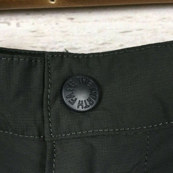 The North Face Mens Shorts 36 Nylon Dark Gray Convertible Tops Trail Summer - Picture 5 of 10